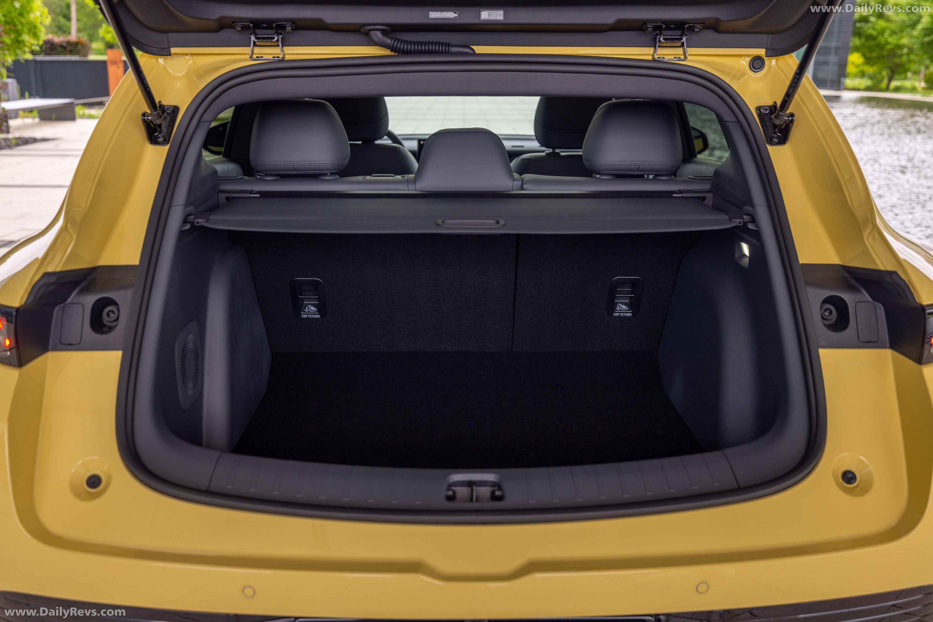 2026 Leap Motor B05 EV Interior